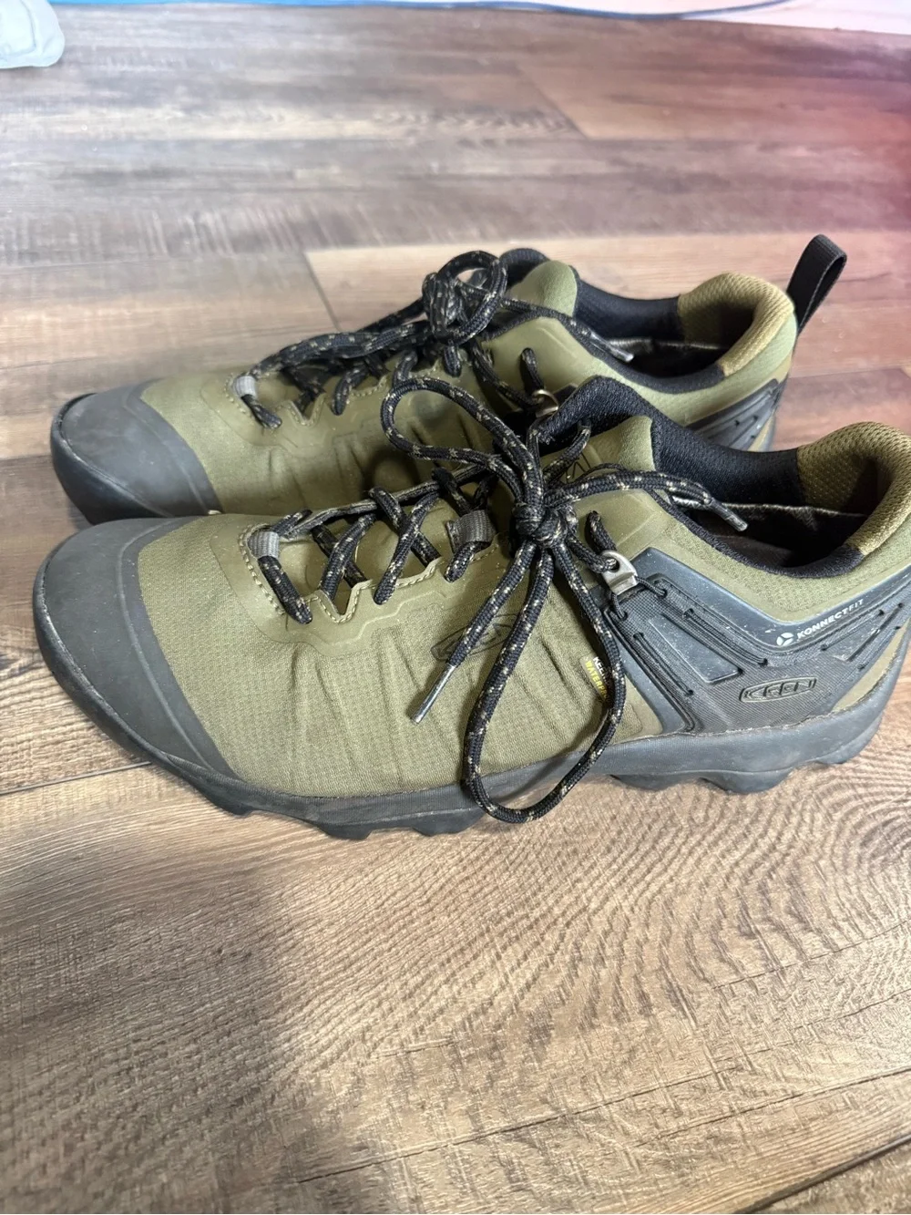 KEEN Men's Olive Green Waterproof Low-Top Hiking Shoes